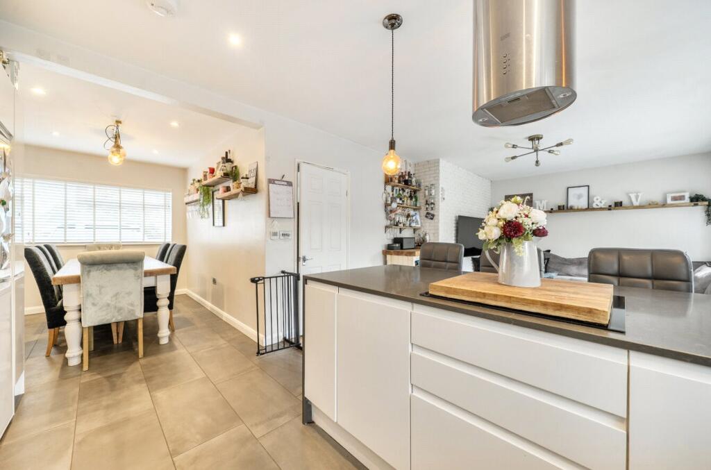 House in Rushmoor, Farnborough - View 4
