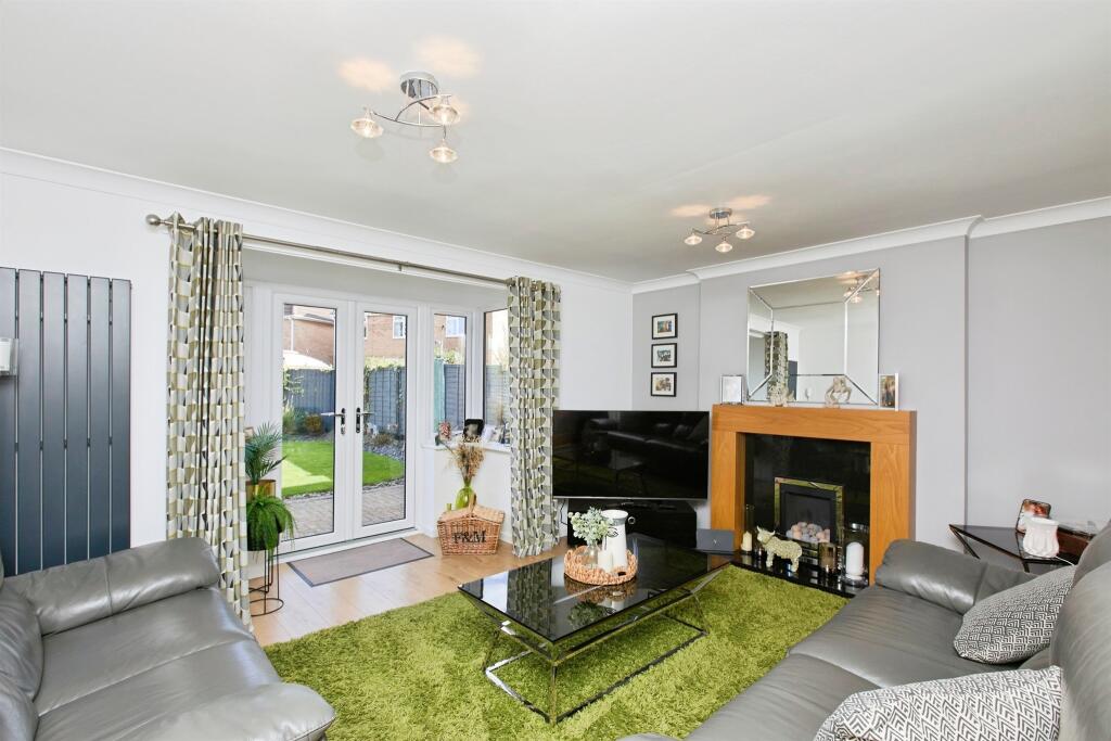Turnbury Close, Branston, Burton-On-Trent photo 2