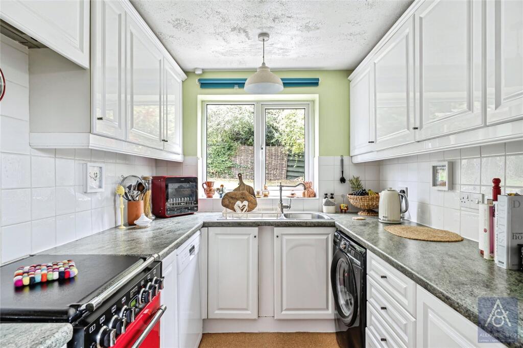 Bartlett Place, Buckingham, Buckinghamshire photo 4