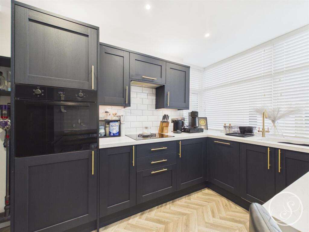 Kennerleigh Avenue, Leeds photo 3
