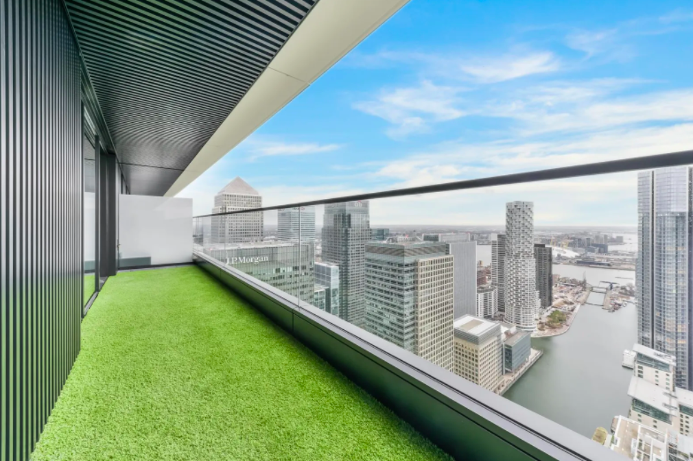 Main image of property: Wardian, Canary Wharf, London
