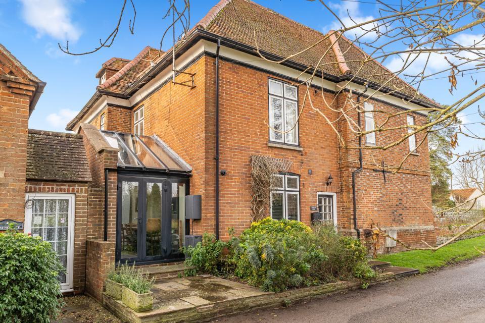 Main image of property: Old Moor, Milton, Abingdon