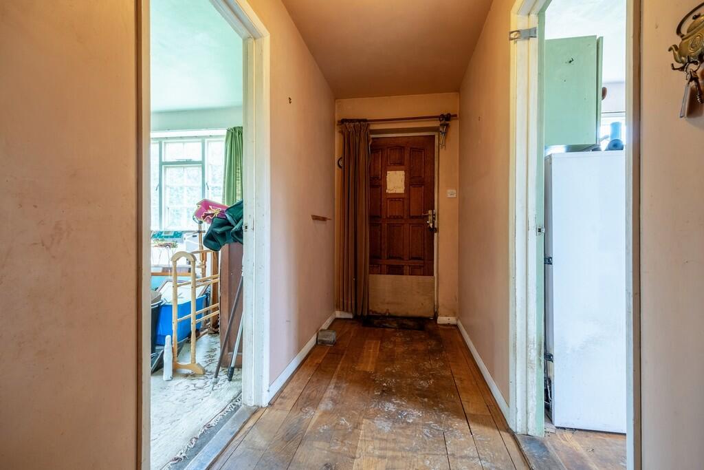 House in Ipswich, Barking - More