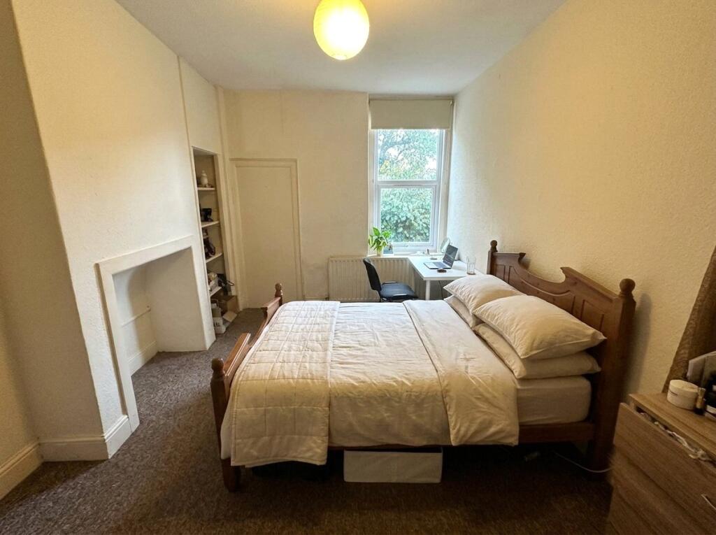 6 bedroom apartment for rent