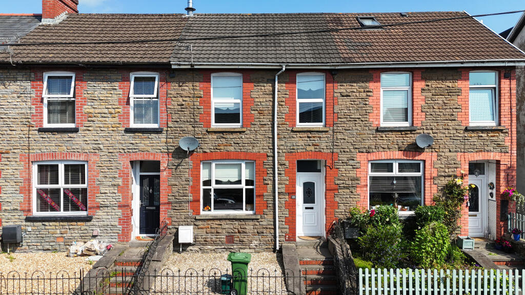 3-bed terraced on Llest Terrace, Llanilltud Faerdref, Pontypridd, Rhondda Cynon Taf, £215,000