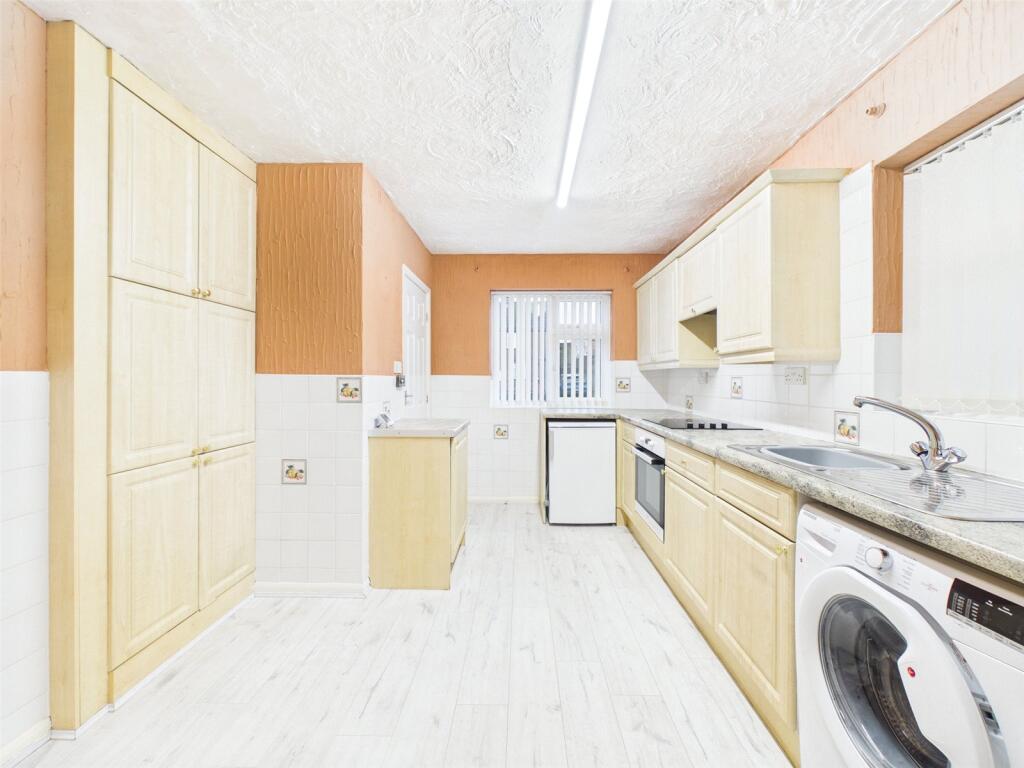Hillside, Langley Mill, Nottingham, Derbyshire, NG16 photo 2
