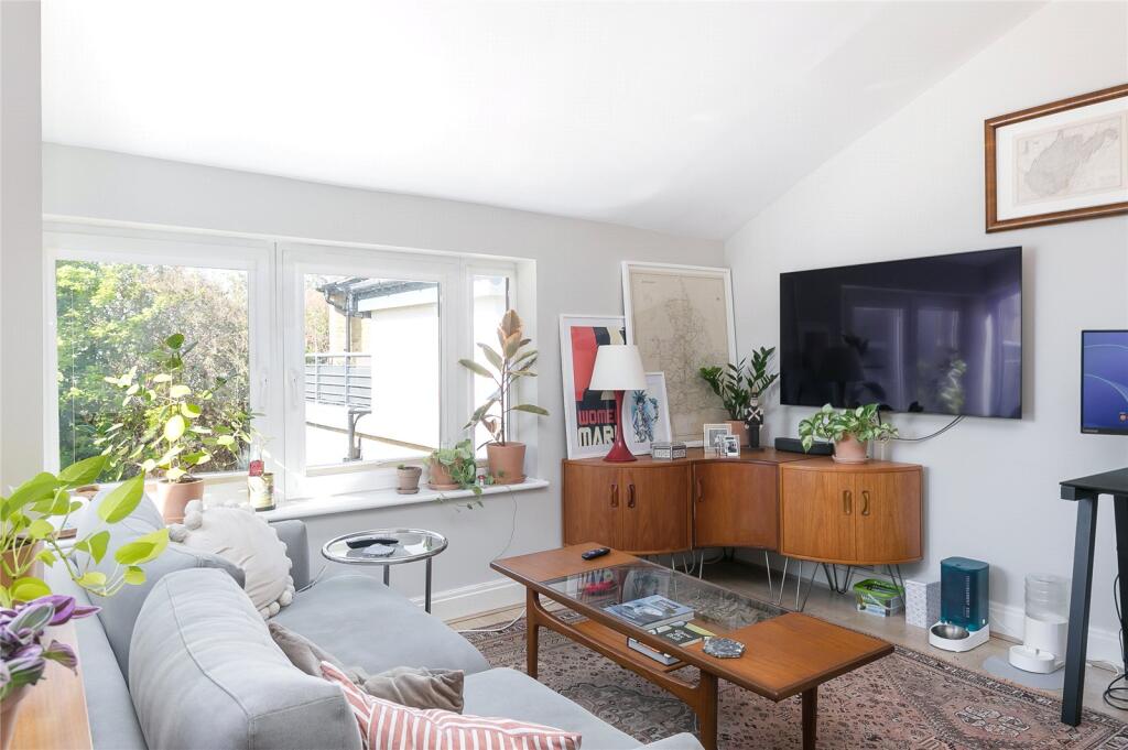 2 bedroom duplex for rent