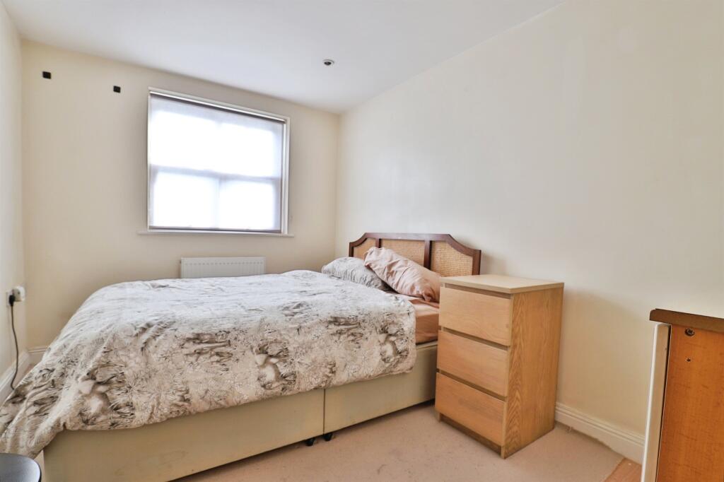 Apartment in Poole - View 5