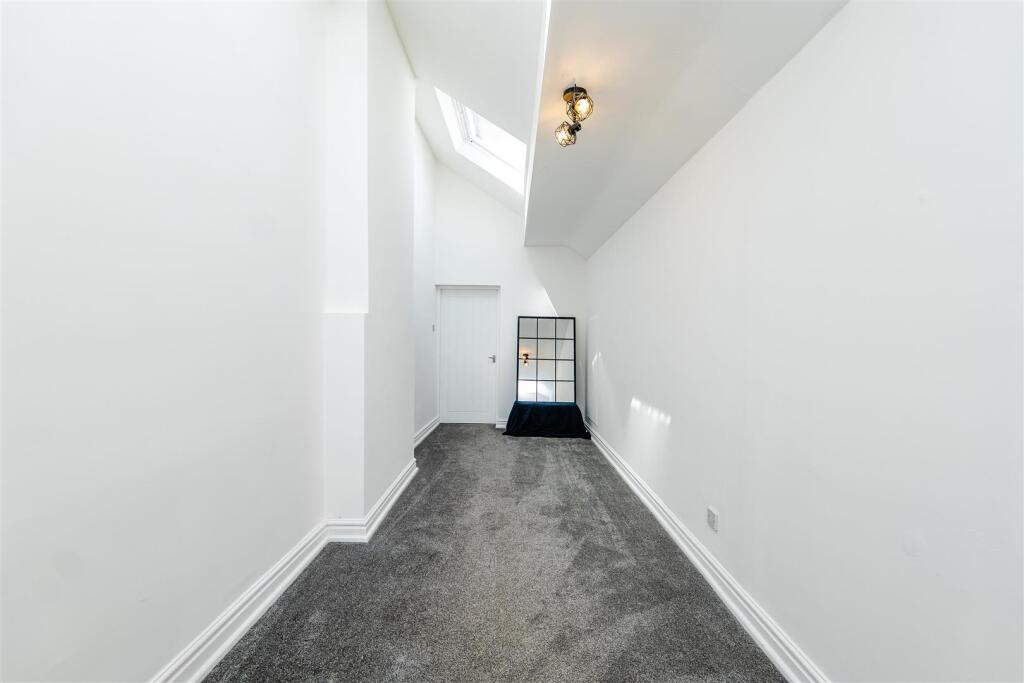 Apartment in Cardiff - More