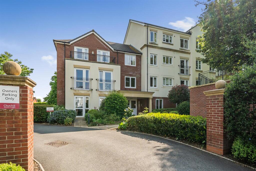 1-bed house on Holyshute Lodge, Honiton,Devon, £135,000