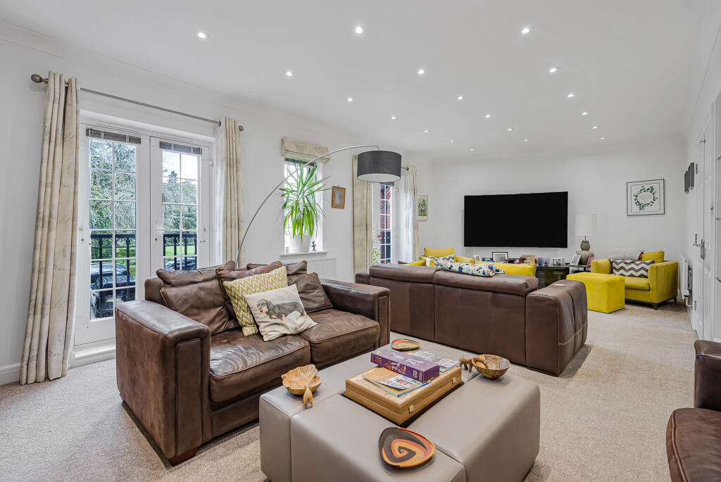 Additional image 20 of Boyes Crescent, London Colney, AL2