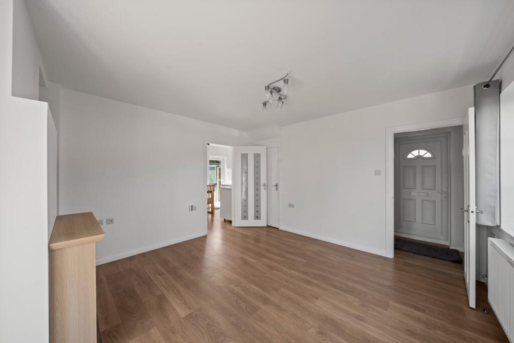 93 Gainsborough Road, New Malden photo 4