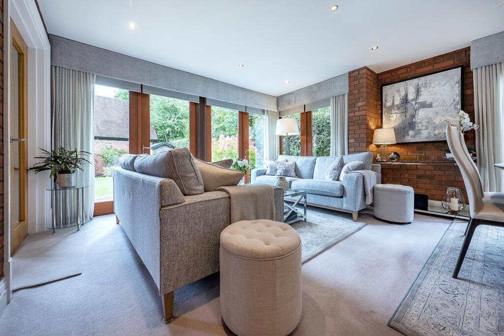 House in Solihull, Hockley Heath - View 3