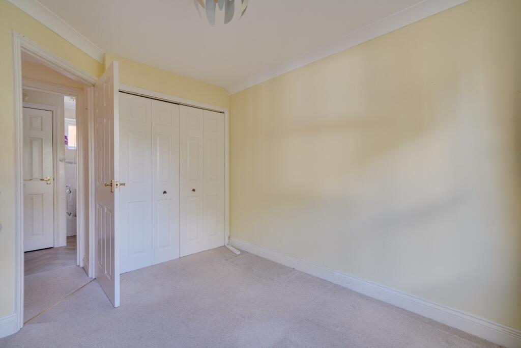 Apartment in Stevenage - View 5