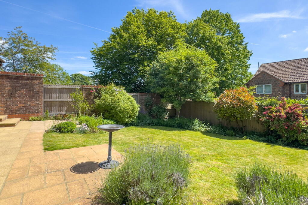 House in Southampton - View 4