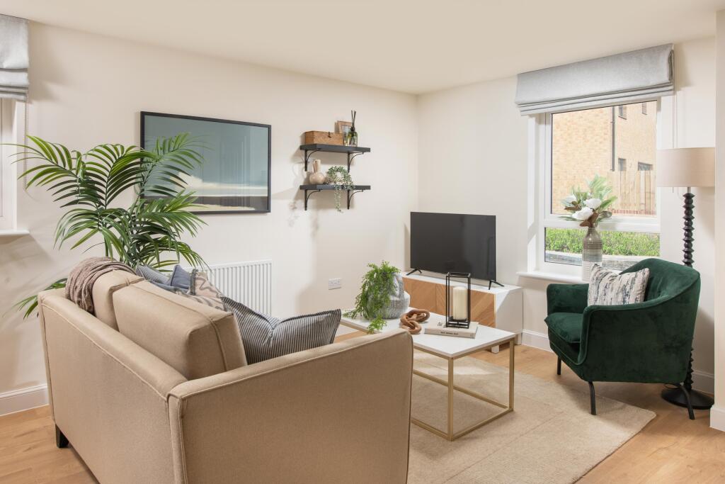House in East Grinstead, Felbridge - View 2