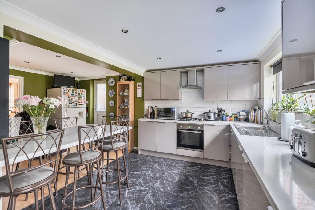 Additional image 3 of Admirals Walk, St. Albans, Hertfordshire, AL1