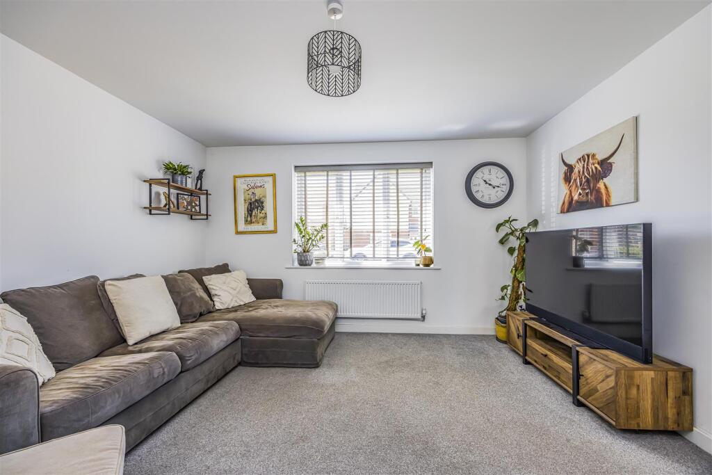 St. Georges Avenue, Warblington - View 4