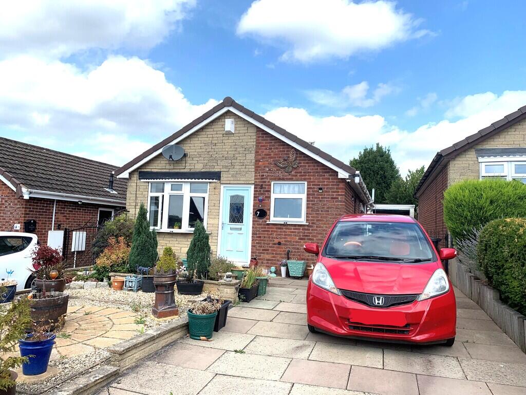 2-bed detached on Spode Grove, Westbury Park, Newcastle, ST5 4HF , £220,000