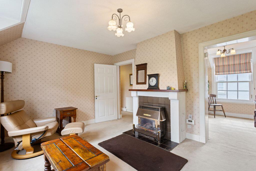 Apartment in Edinburgh - View 3