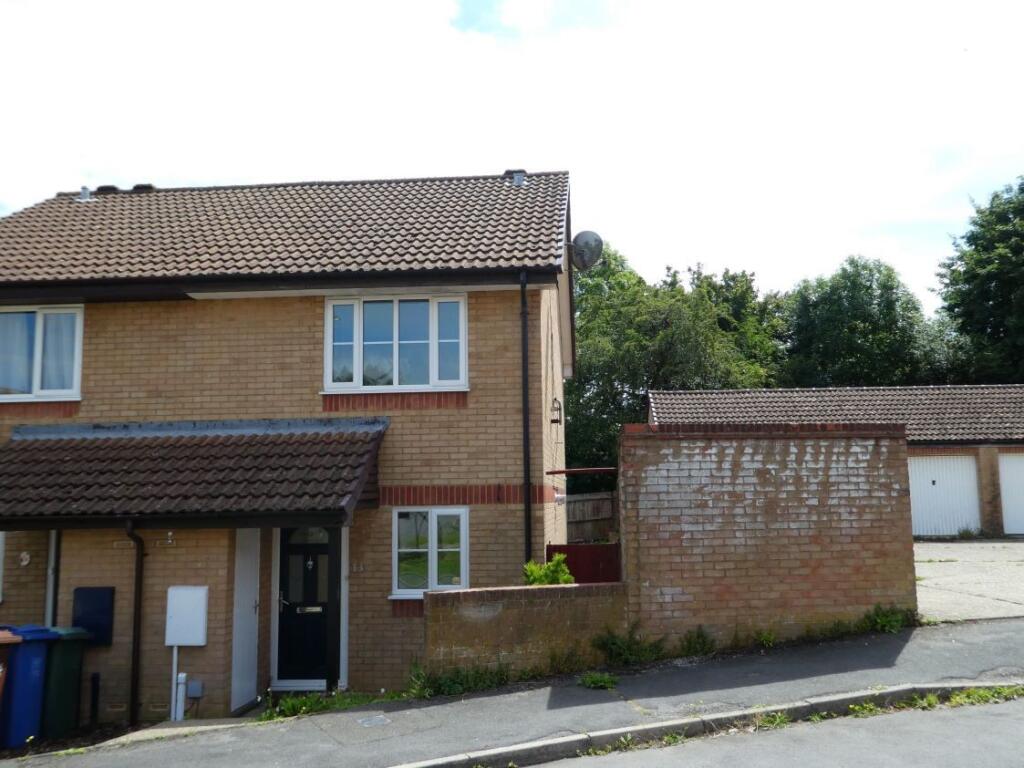 Main image of property: Bettina Crescent, Banbury, OX16 1FH
