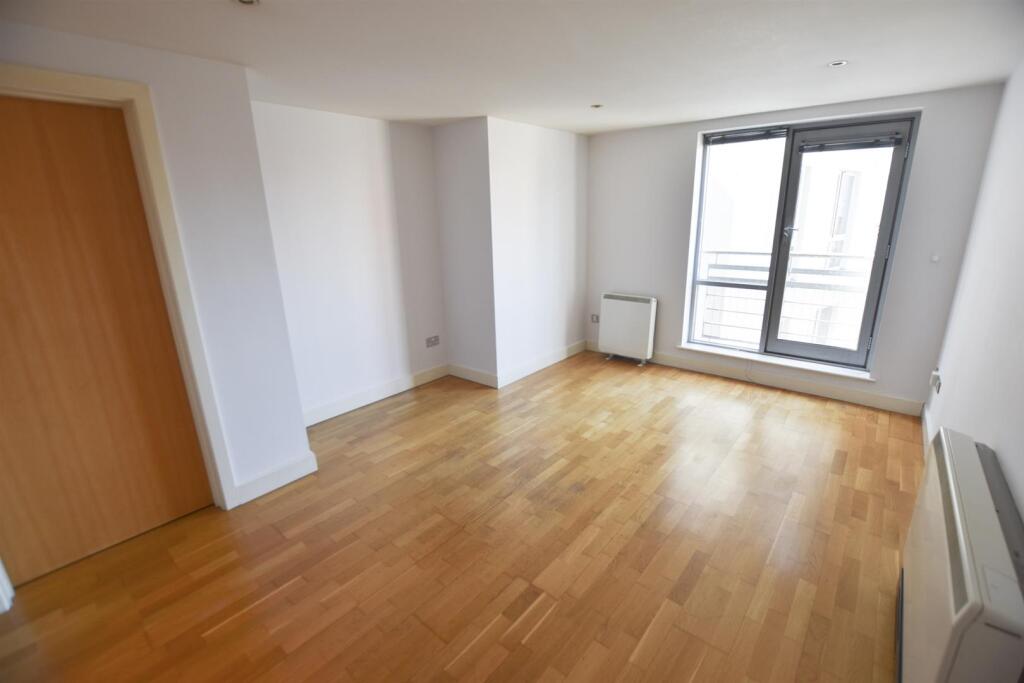 Apartment in Nottingham - View 4