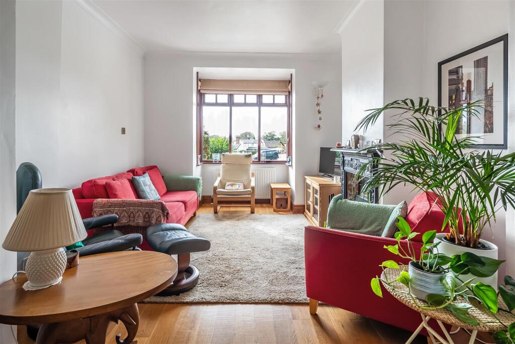 House in Redhill - View 4