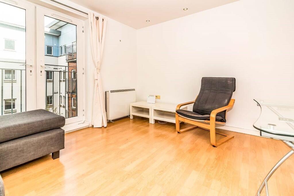 Elmira Way, Salford, M5 photo 4