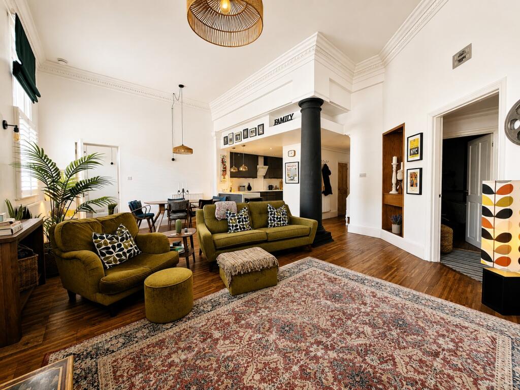 Apartment in Southampton - View 2