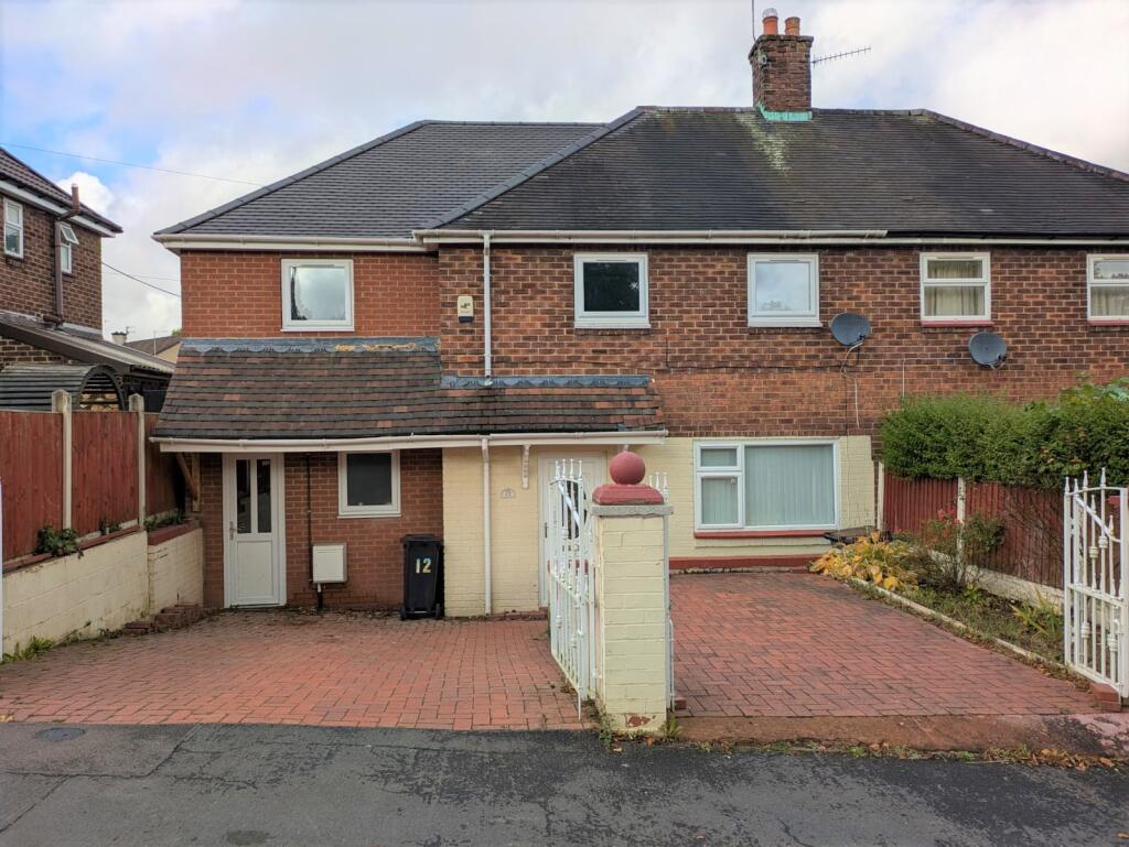 Main image of property: Room 4 Pepper street, ST5 6QJ