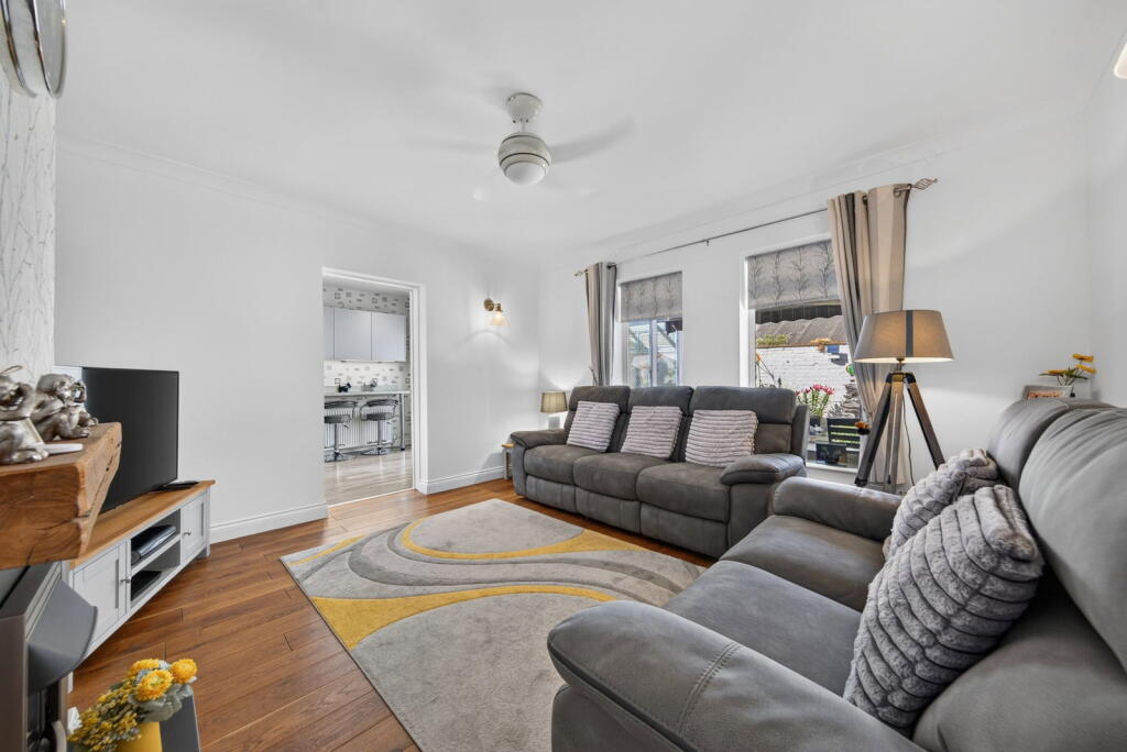 House in Kettering, Avondale - View 3
