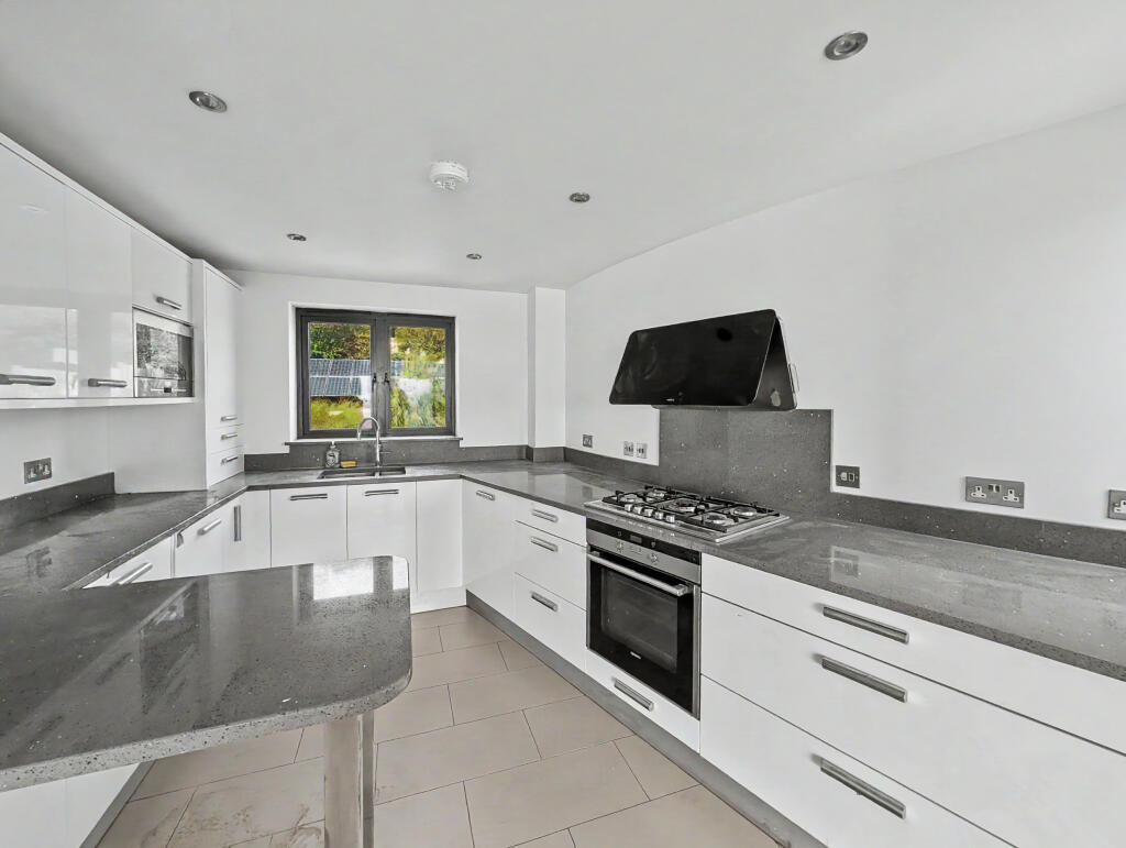 Apartment in Sandgate, Golden Valley - View 5