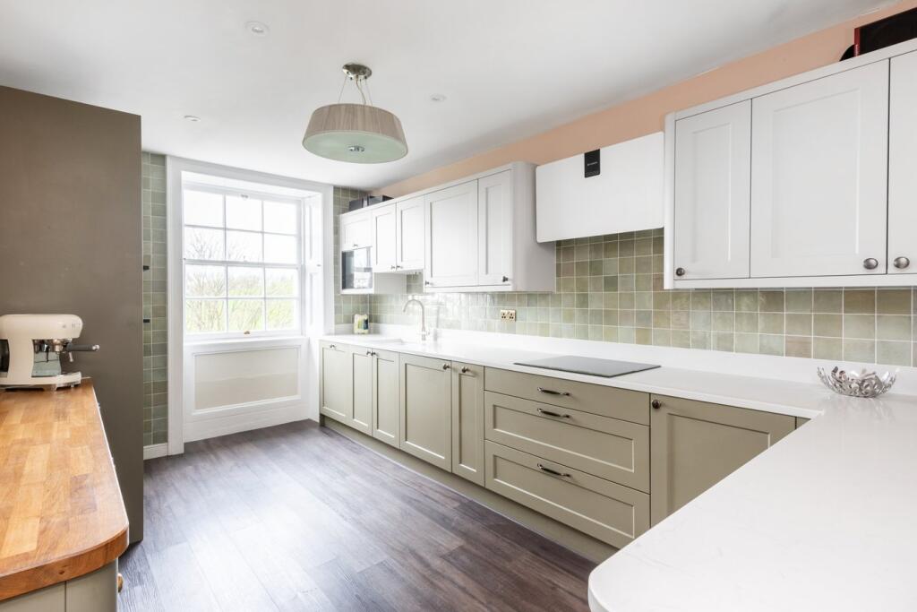Apartment in Bath - More