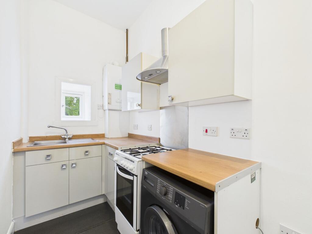 Apartment in Hamilton, Barncluith, Low Waters - View 5