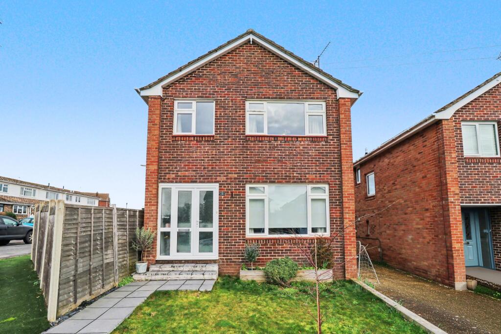 Main image of property: Highbury Close, Fair Oak, SO50