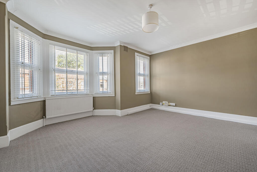 Apartment in London - View 3