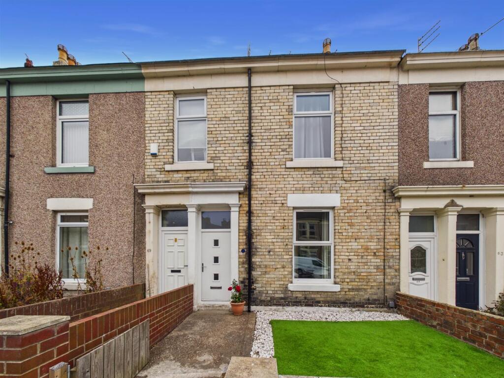 2-bed flat on Princes Street, North Shields, £189,950