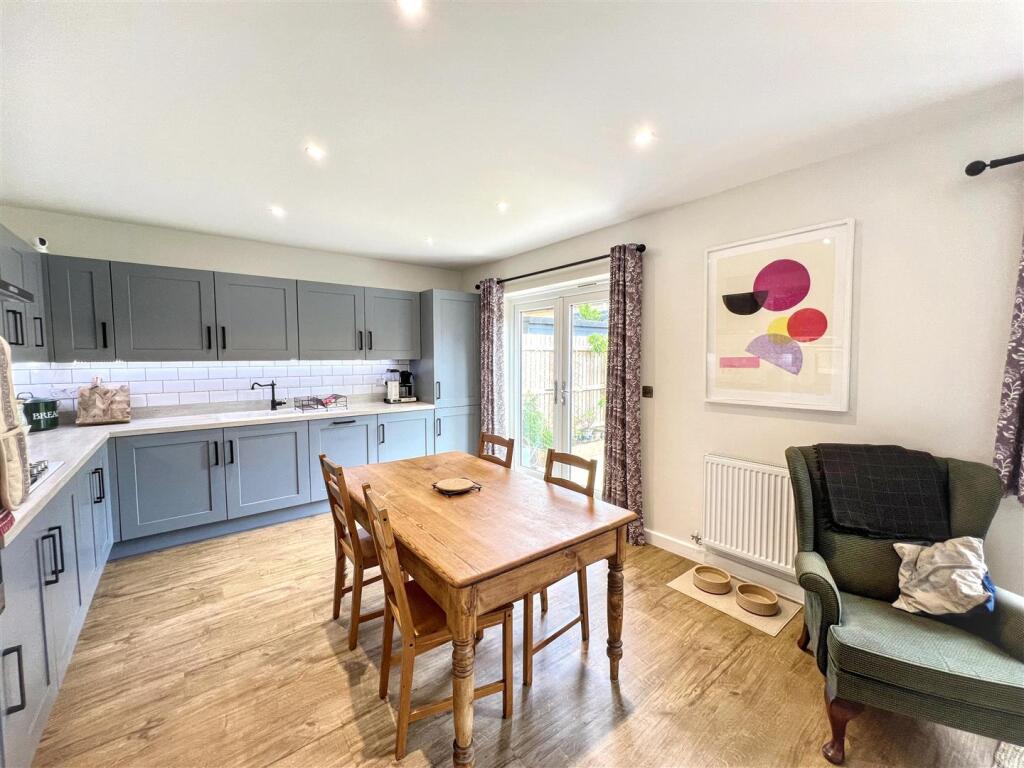 Hollowell Street, Wollaston, Wellingborough - View 6