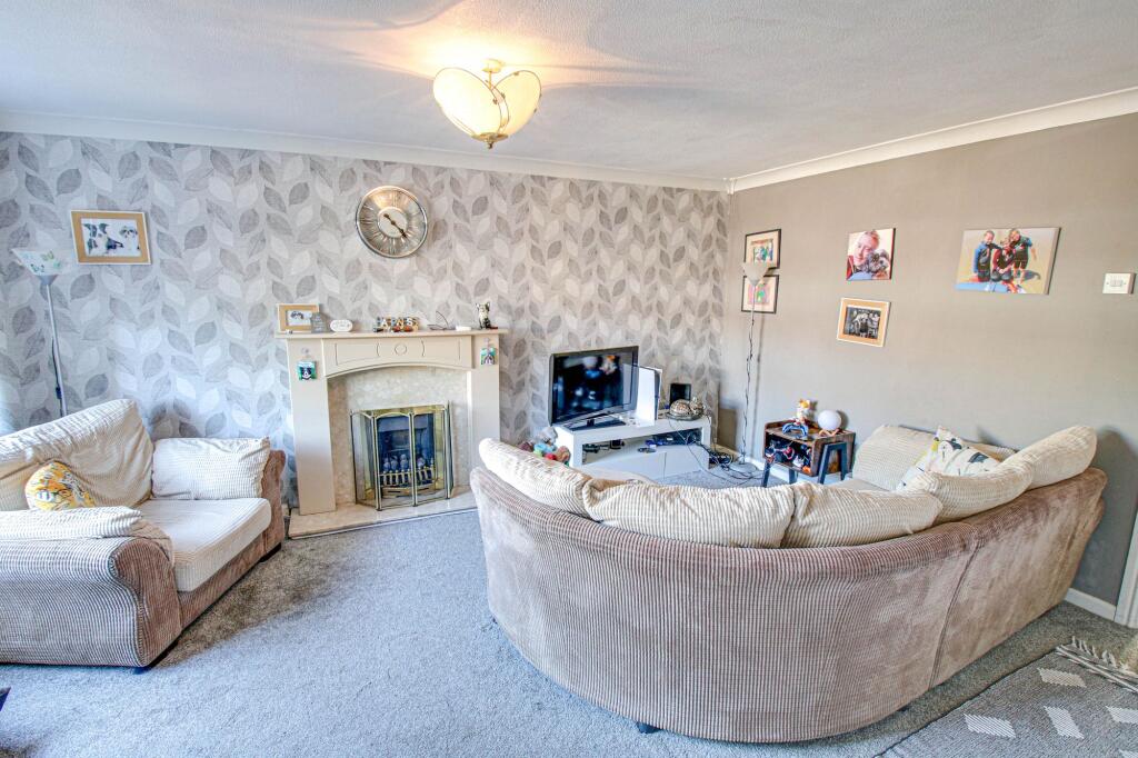Marston Drive, Irlam, M44 photo 2