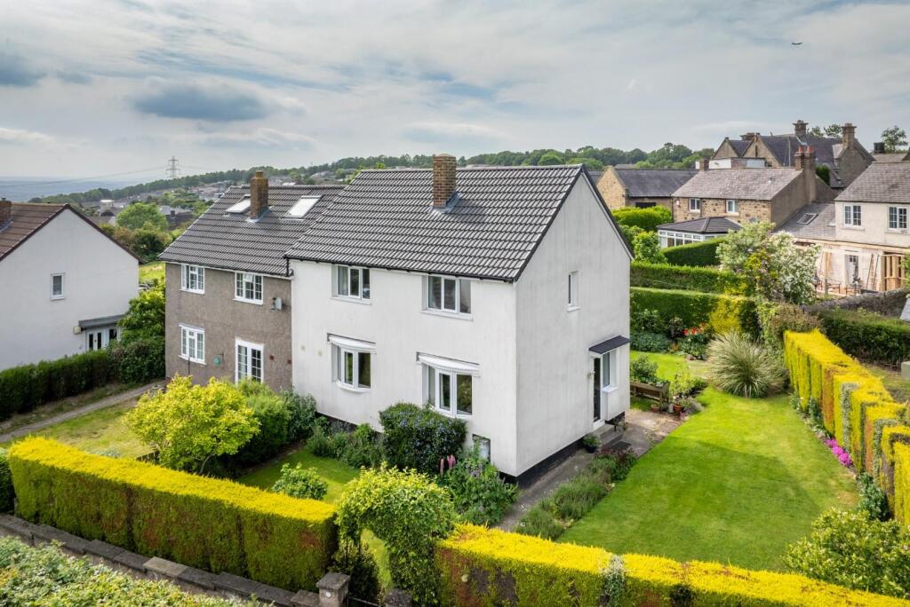 3-bed semi-detached on Centurion Way, Heddon-On-The-Wall, Newcastle Upon Tyne, NE15, £210,000