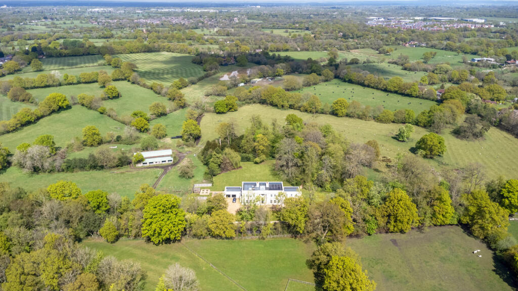 Main image of property: Earlswood, Solihull, B94