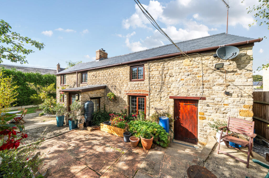 Fewcott Road, Fritwell, Bicester photo 3