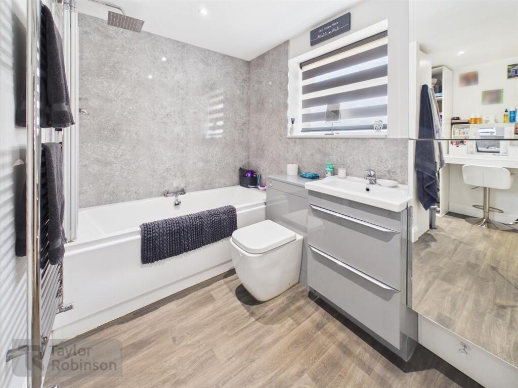 Shaws Road, Northgate, Crawley - View 5