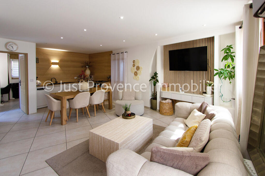 Main image of property: Provence-Alps-Cote d`Azur, Vaucluse, Caromb