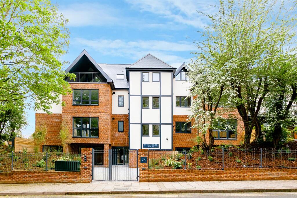 Apartment in Bromley - View 2