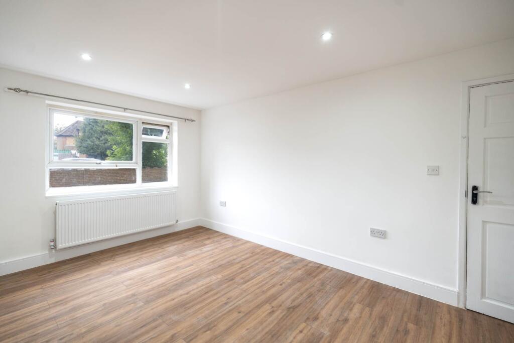 Apartment in London, Royal Borough of Kingston upon Thames - View 5