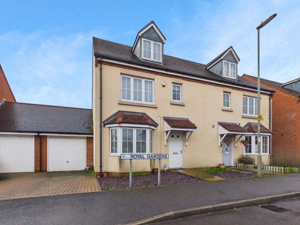 Main image of property: Royal Gardens, Tadley, RG26
