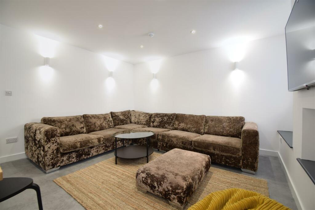 House in Sheffield - View 4
