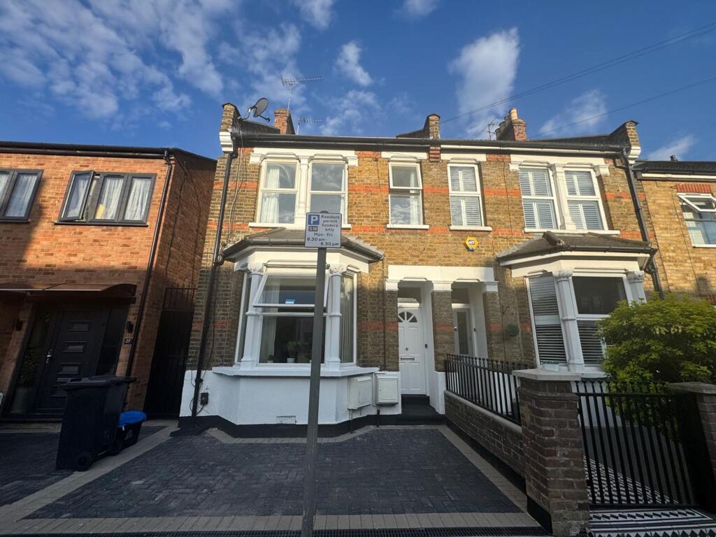Main image of property: Woodville Road, London, E18