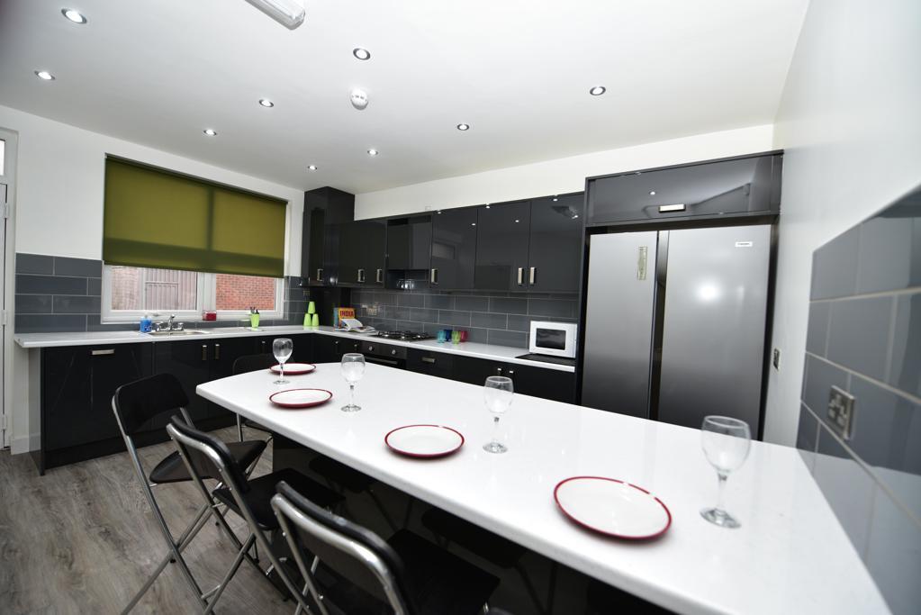 House in Leeds - View 4